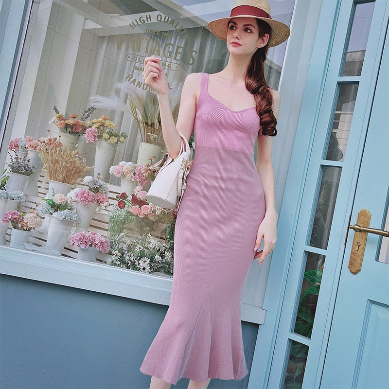 Marvelous Ladies Pink Knit Dress