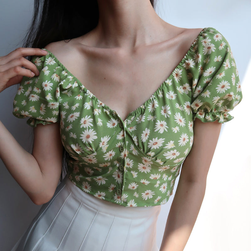 A Relaxing Moment Crop Blouse